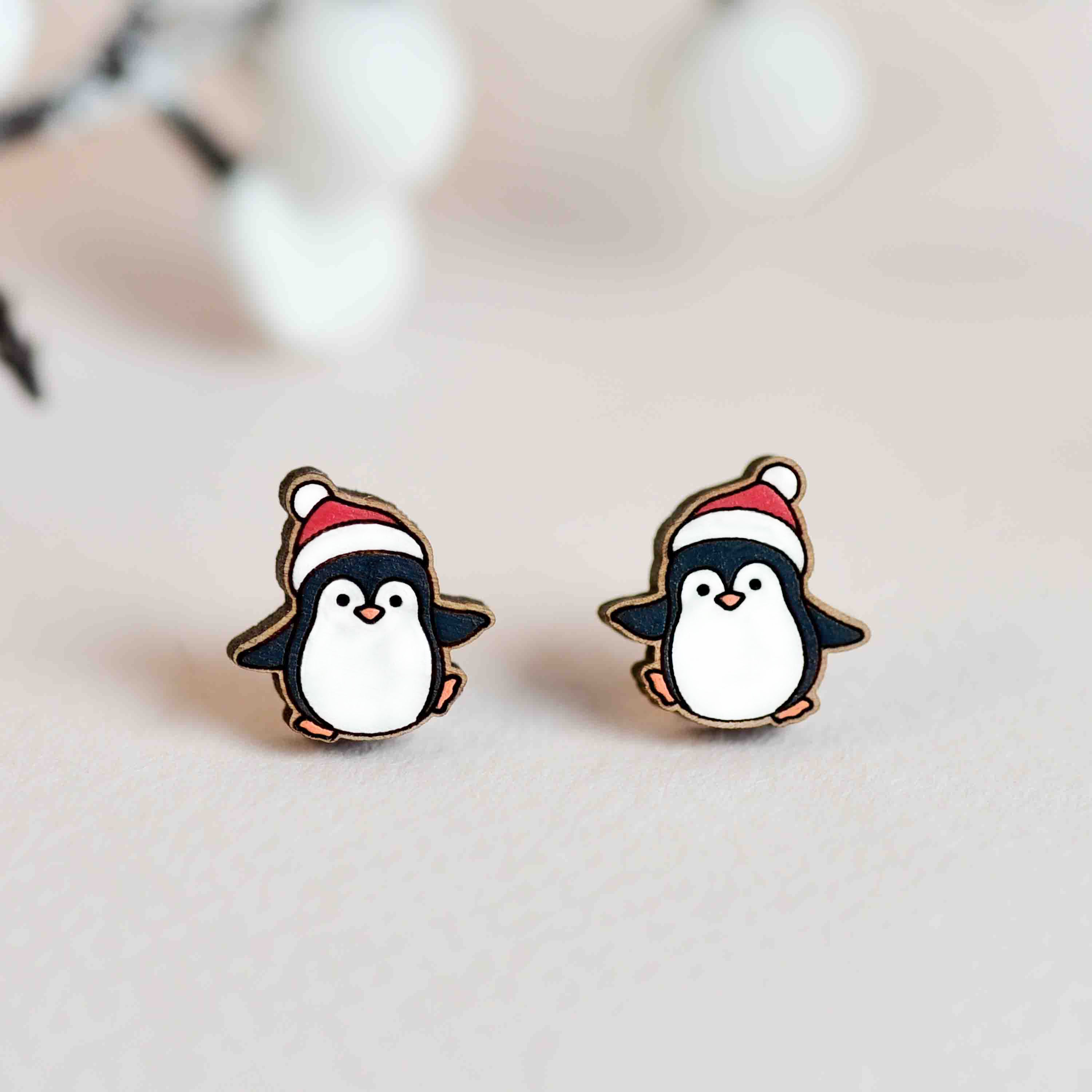 Handbemalte Weihnachtsohrringe Gehender Pinguin - PEL10357