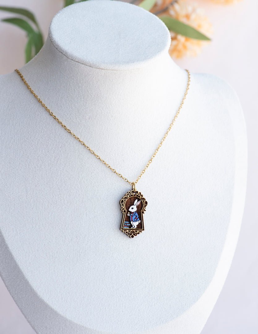 Alice in Wonderland Through the Keyhole Rabbit Pendant Necklace - Robin Valley Official Store