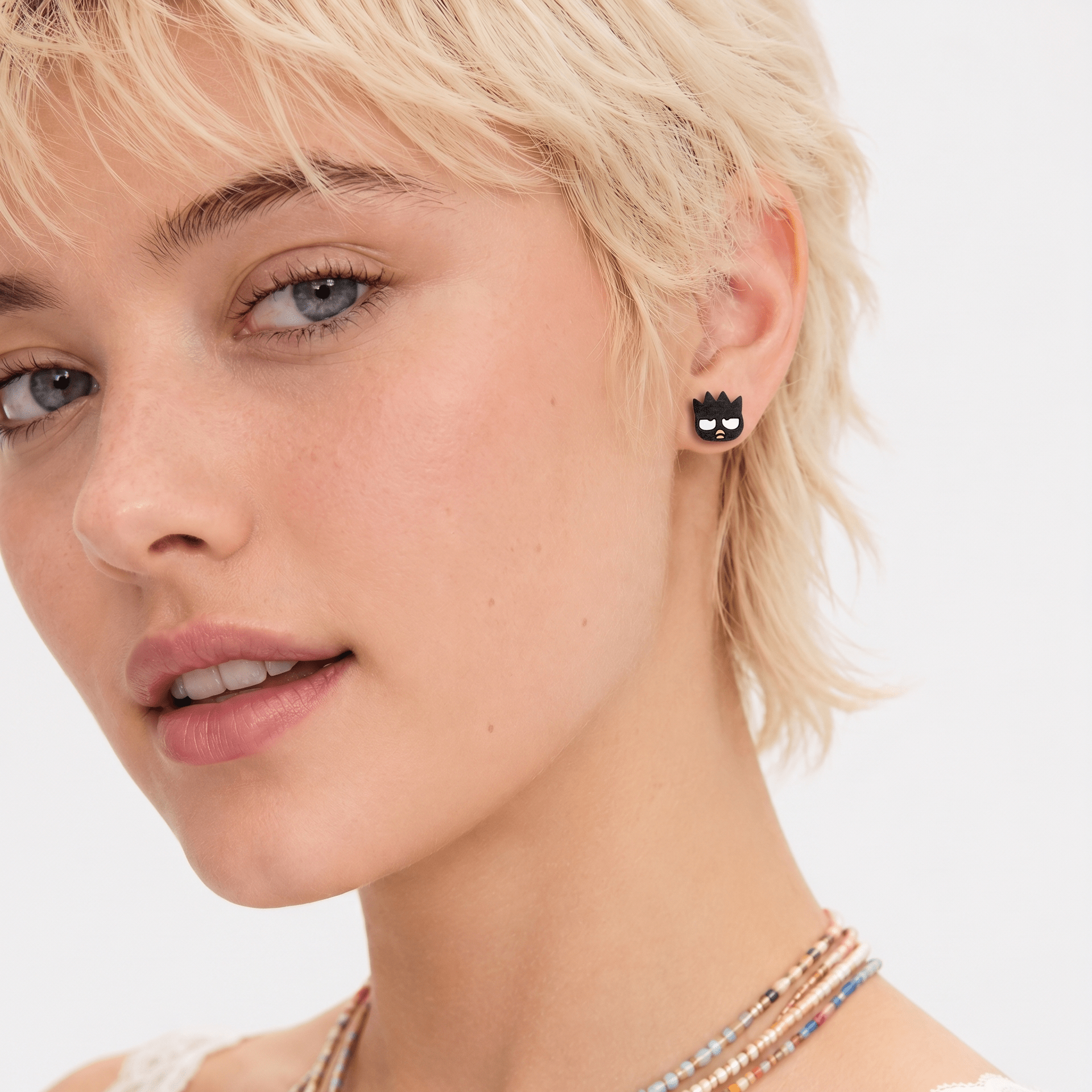 Badtz - Maru Stud Earrings - Face - Robin Valley Official Store