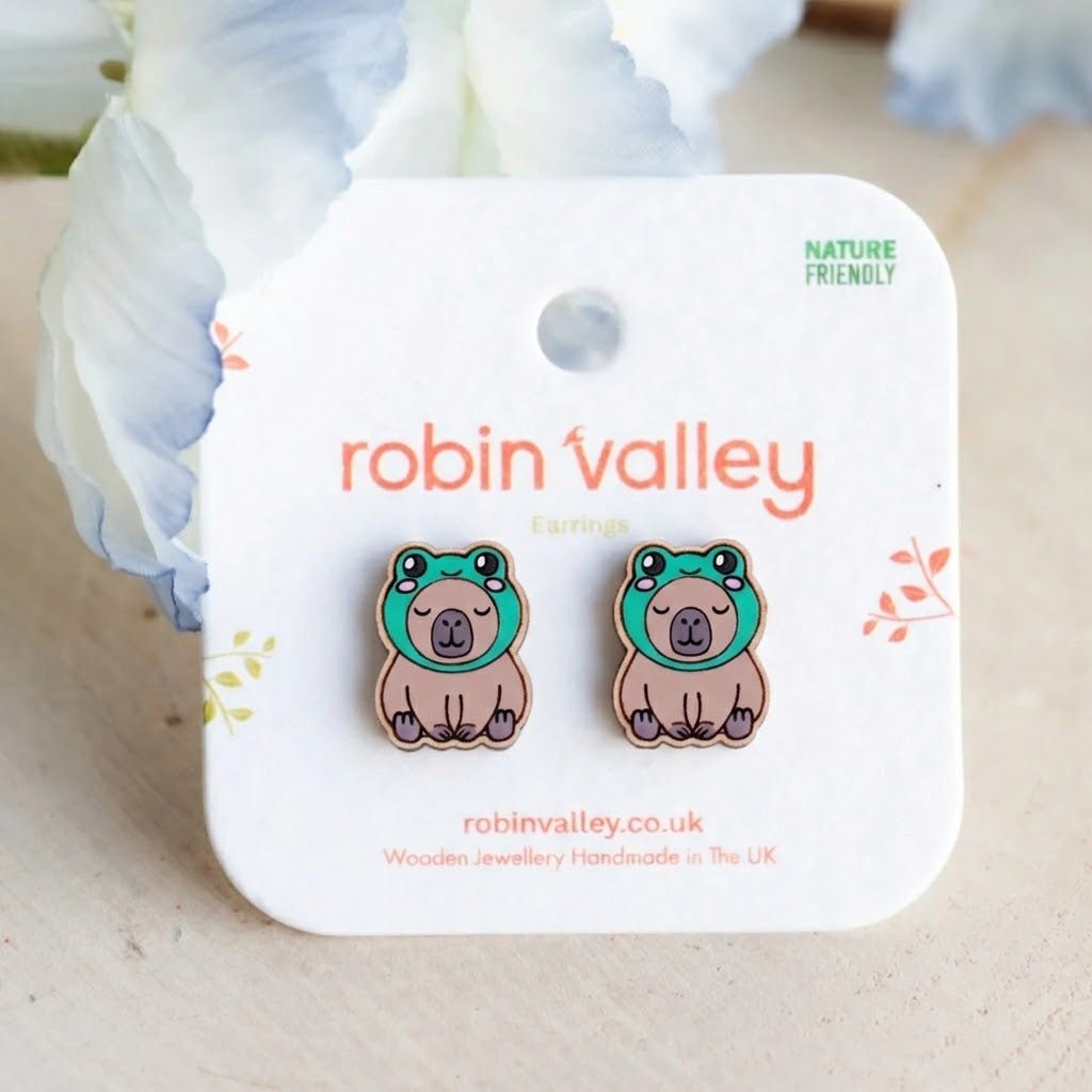 Cara the Frog Hat Capybara Stud Earrings - Robin Valley Official Store