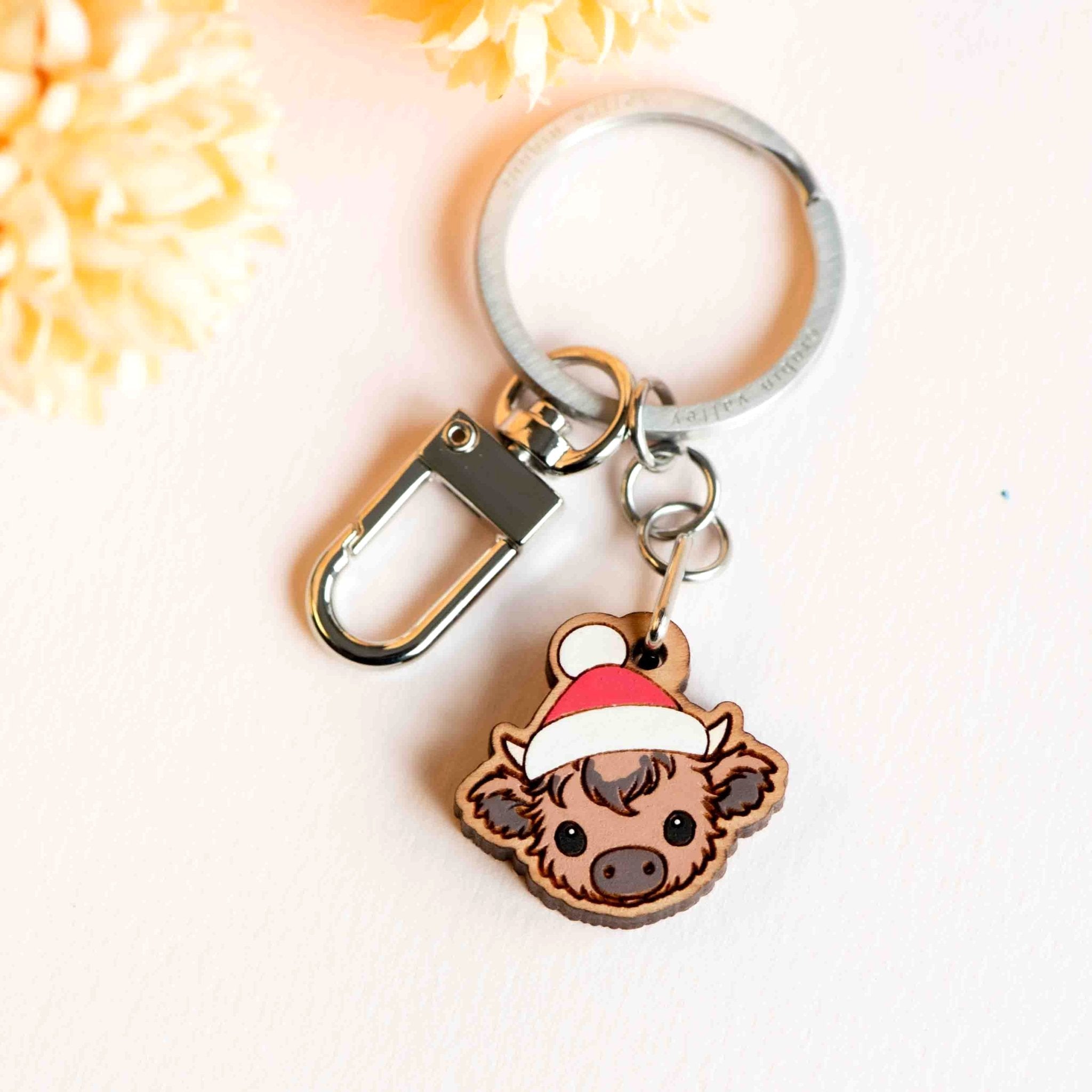 Hand - painted Christmas Baby Highland Cow Wooden Keyring - KL20348X - Robin Valley Official Store