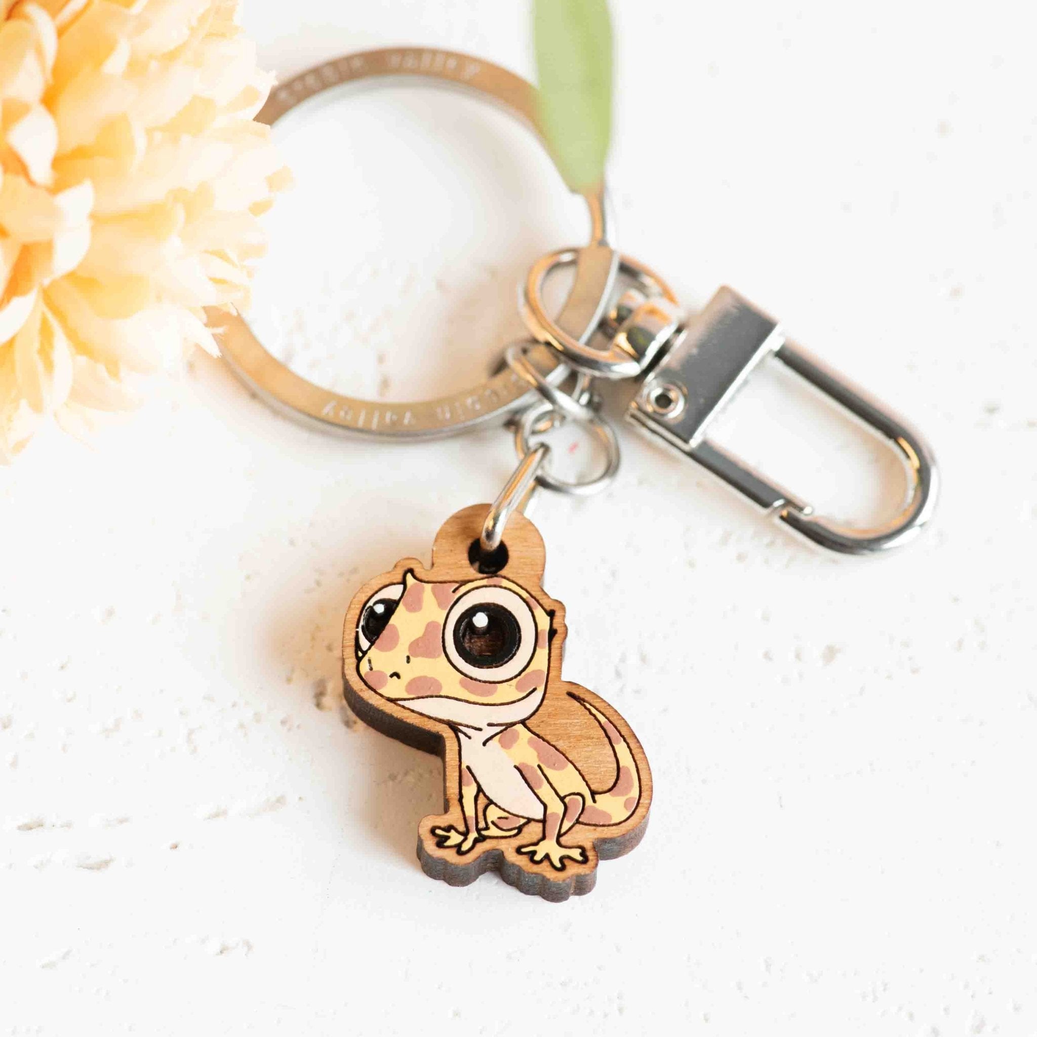 Hand - painted Gecko Wooden Keyring - KL20403 - Robin Valley Official Store