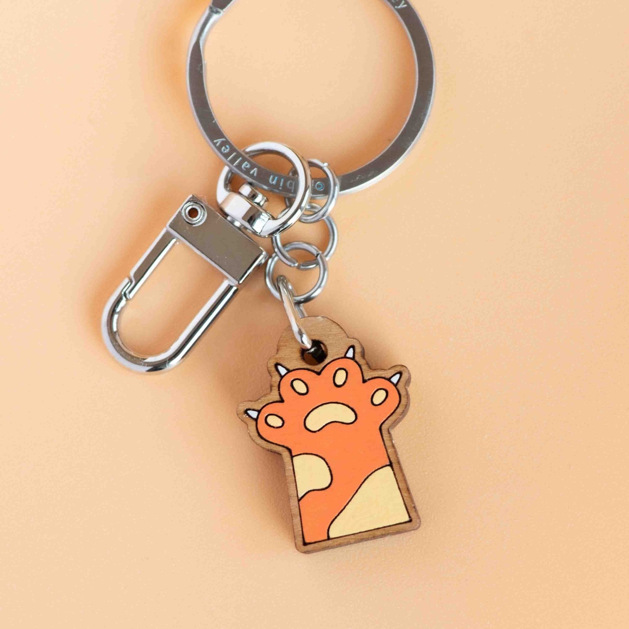 Hand - painted Ginger Cat Paw Wooden Keyring - KL20390 - Robin Valley Official Store
