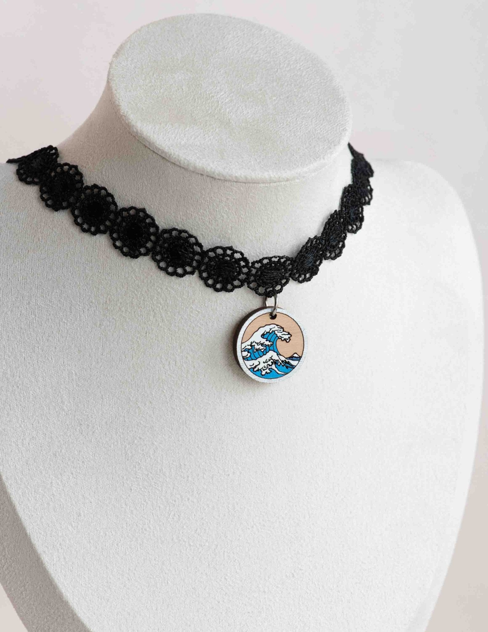 Hand Painted Great Wave Wooden Choker - CHT85189 - Robin Valley Official Store