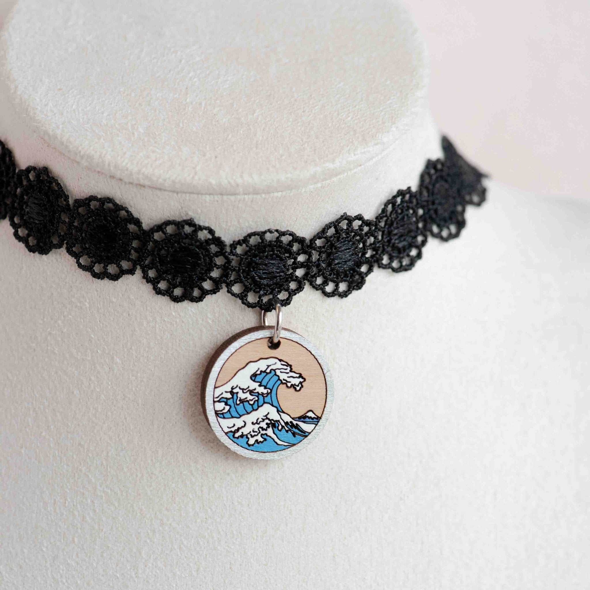 Hand Painted Great Wave Wooden Choker - CHT85189 - Robin Valley Official Store