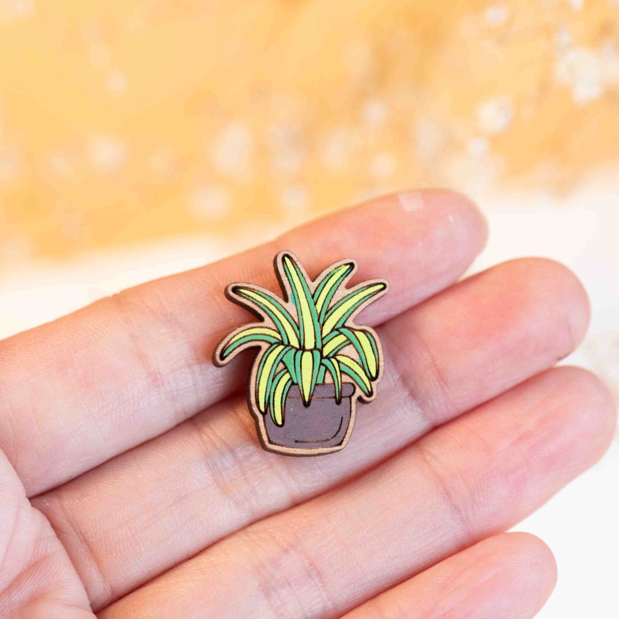 Hand - painted Indoor Plant Spider Plant Wooden Pin Badge - PO44085 - Robin Valley Official Store
