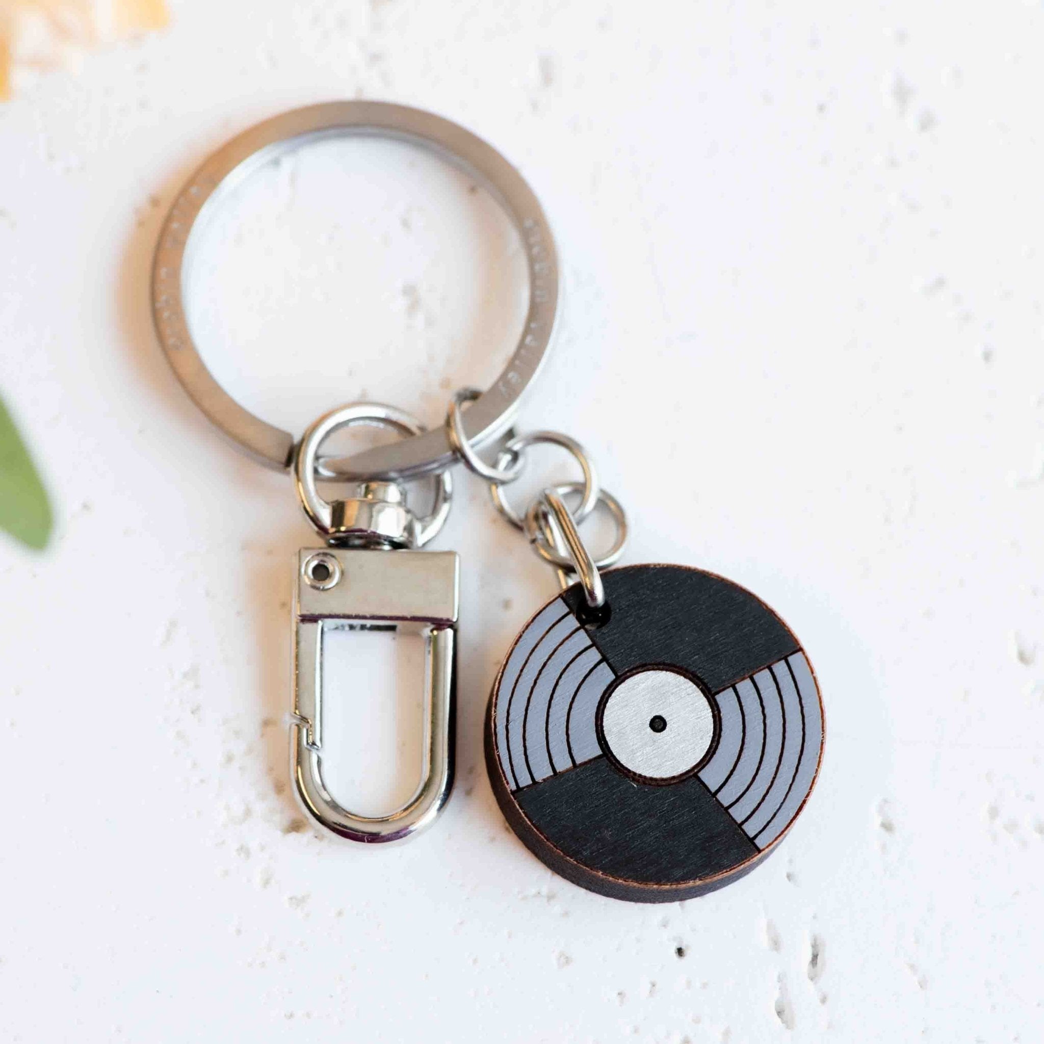 Hand - painted Vinyl Wooden Keyring - KT25186 - Robin Valley Official Store