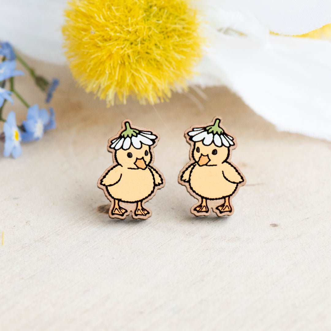 Little Duckling With Daisy Hat Stud Earrings - Robin Valley Official Store