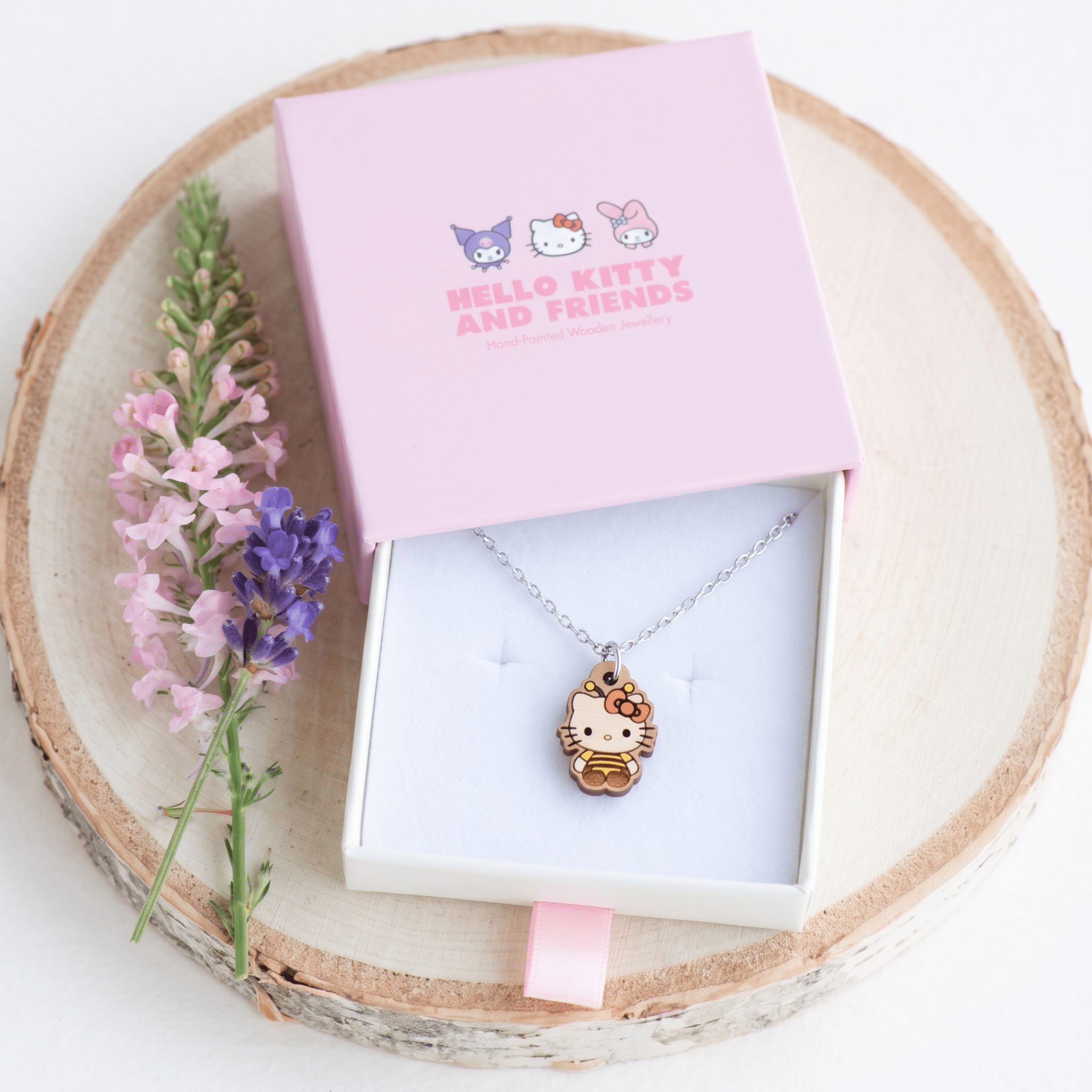 Officially Licensed Sitting Hello Kitty Bee Necklace - Robin Valley Official Store
