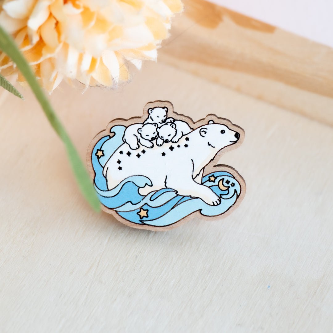 Polar Bear Cubs and Mum Pin Badge - Robin Valley Official Store