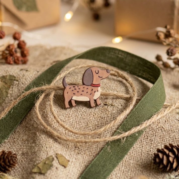 Smiley Dachshund PIn Badge - Robin Valley Official Store