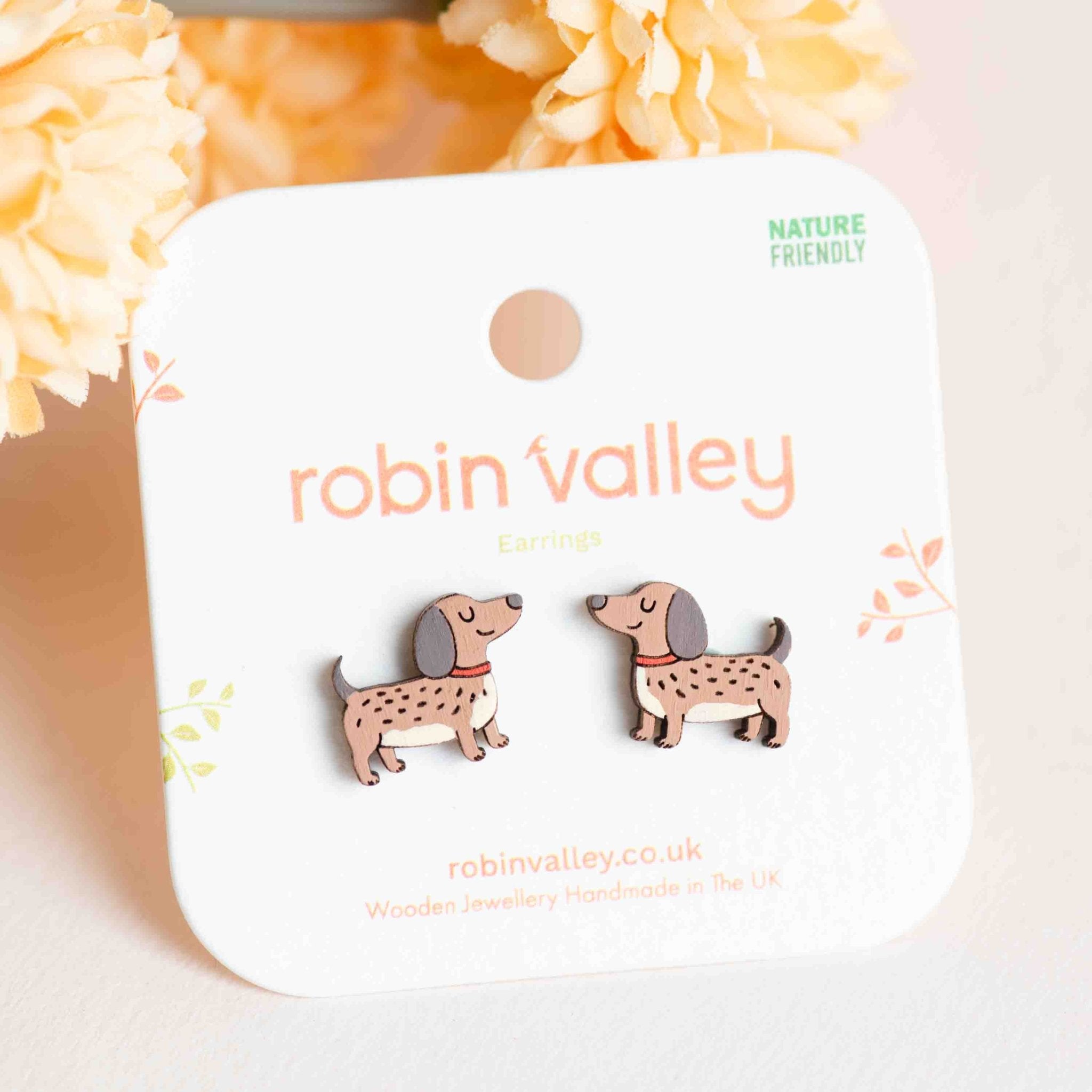 Smiley Dachshund Stud Earrings - Robin Valley Official Store