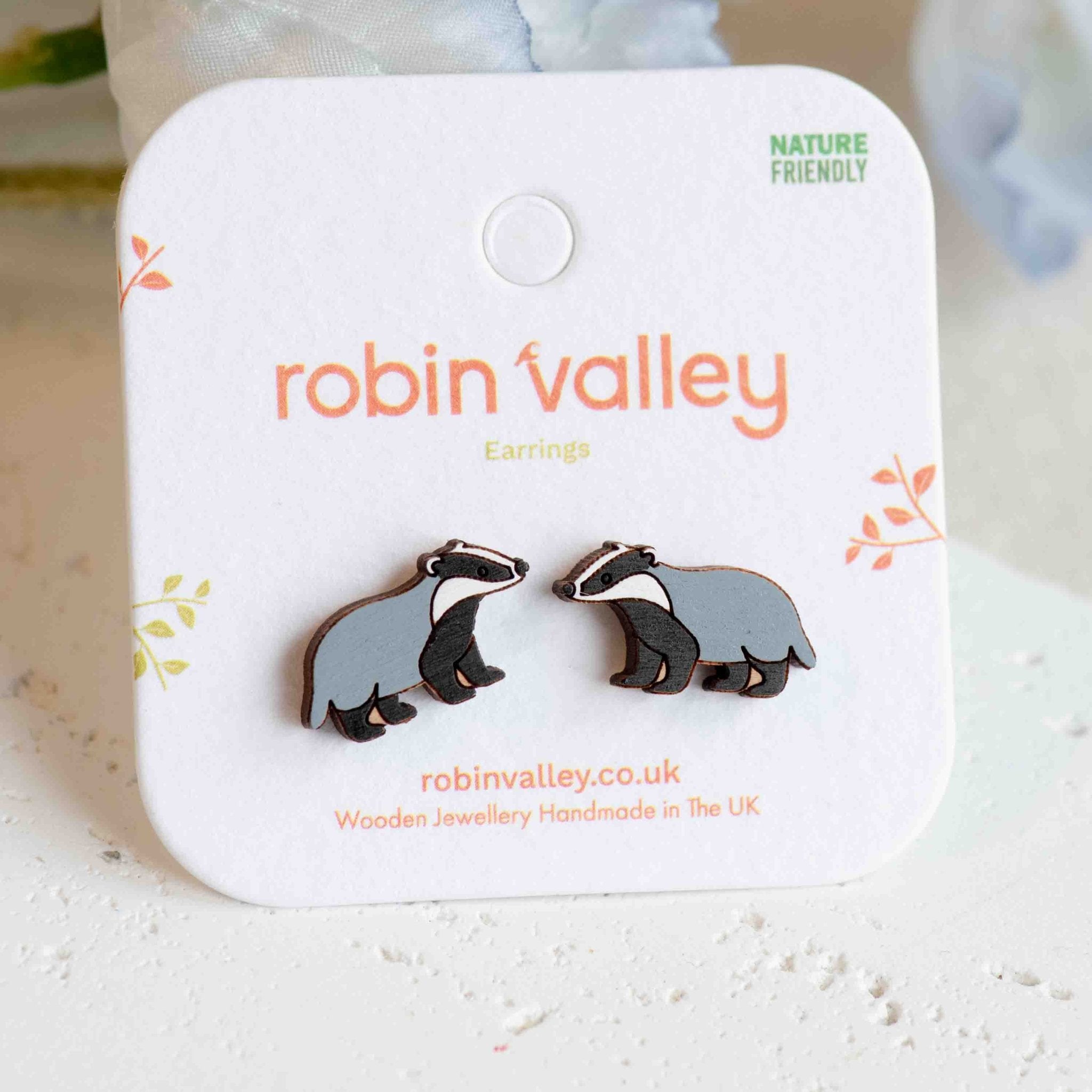 Walking Badger Earrings - PEL10441 - Robin Valley Official Store