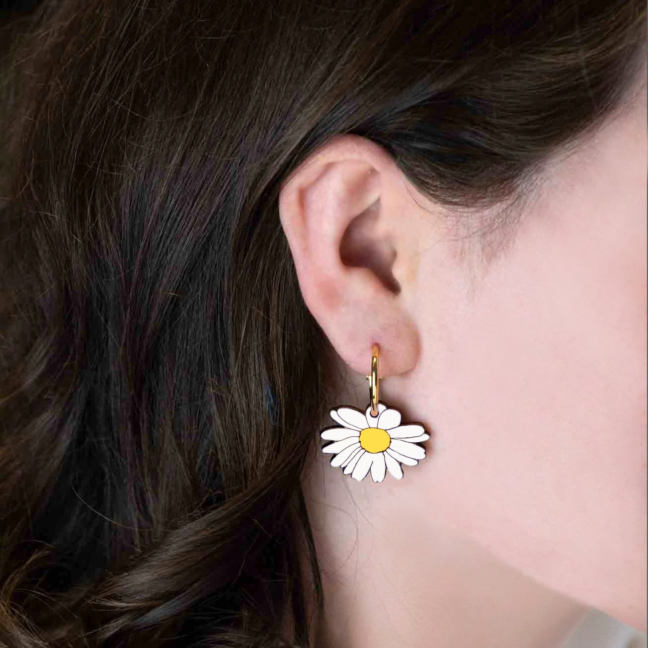 White Daisy Hoop Earrings - Robin Valley Official Store
