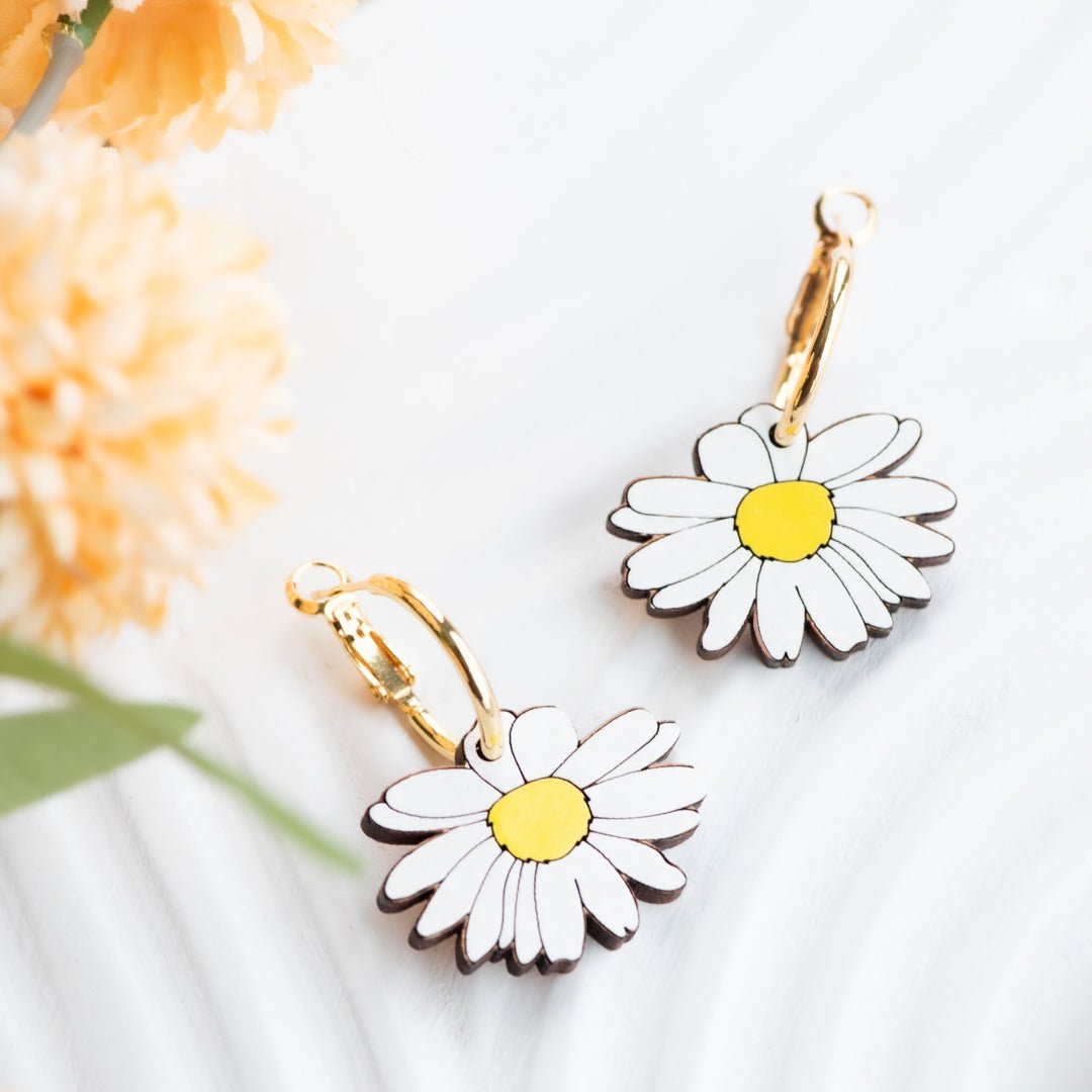 White Daisy Hoop Earrings - Robin Valley Official Store