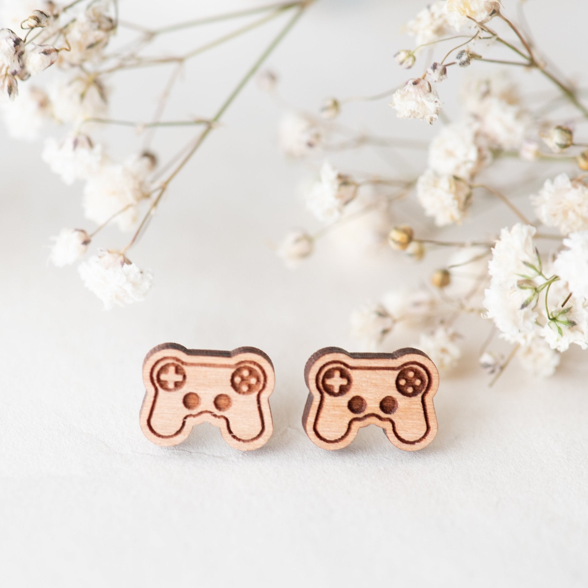 Game Controller Cherry Wood Stud Earrings - ET15062 - Robin Valley Official Store