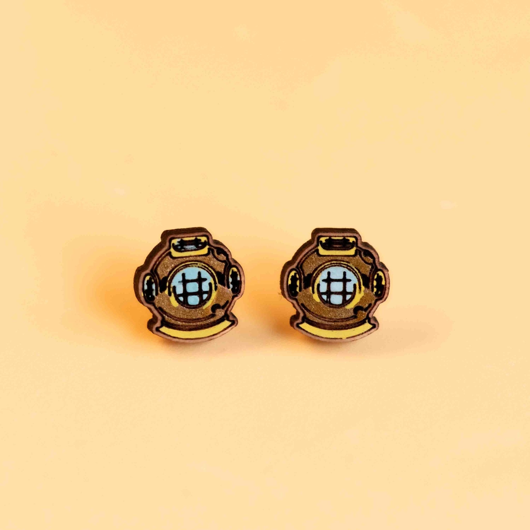 Hand - painted Classic Bonnet Diving Helmet Stud Earrings Wooden Jewellery - PET15190 - Robin Valley Official Store