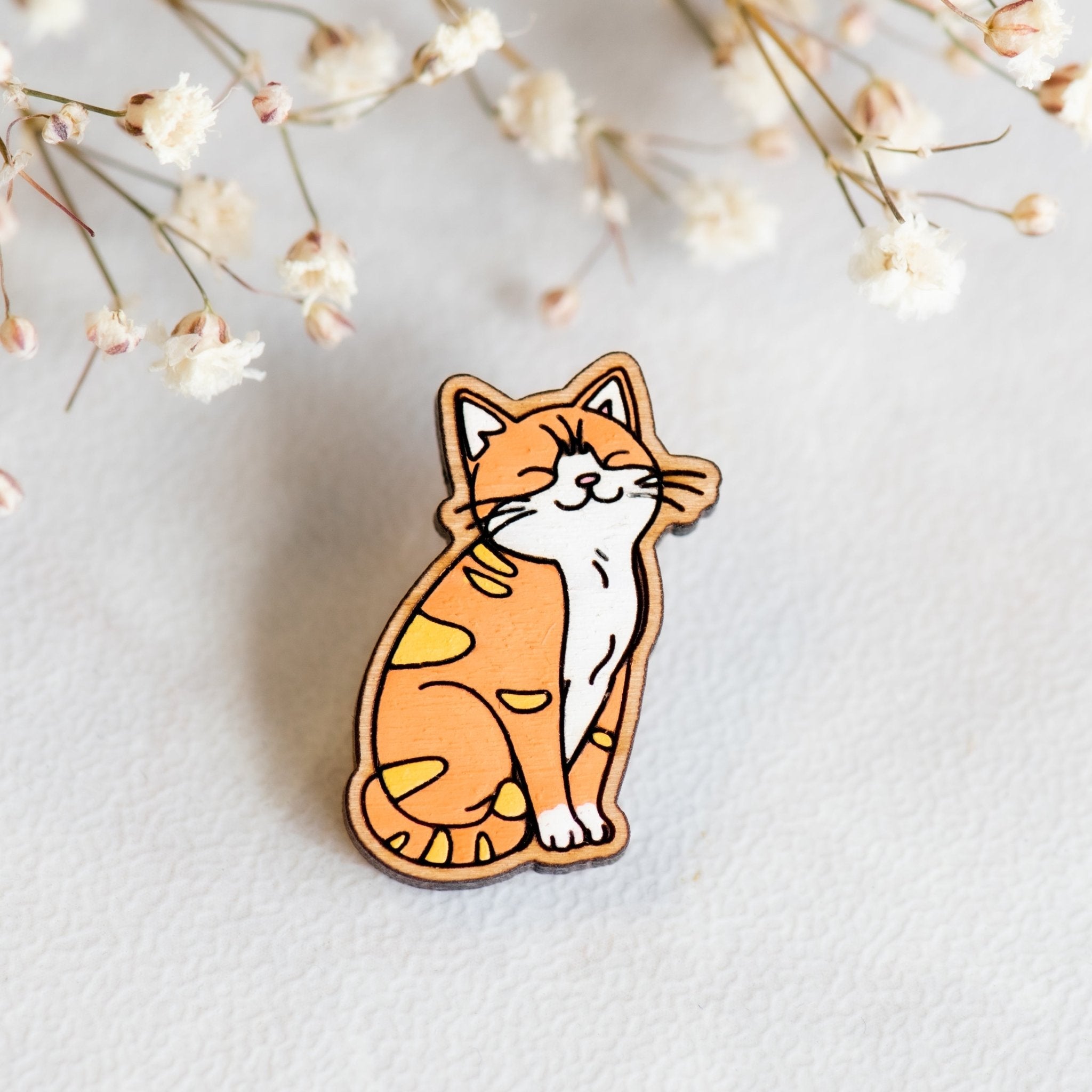 Hand - painted Cute Ginger Cat Cherry Wood Pin Badge - PL40175 - Robin Valley Official Store