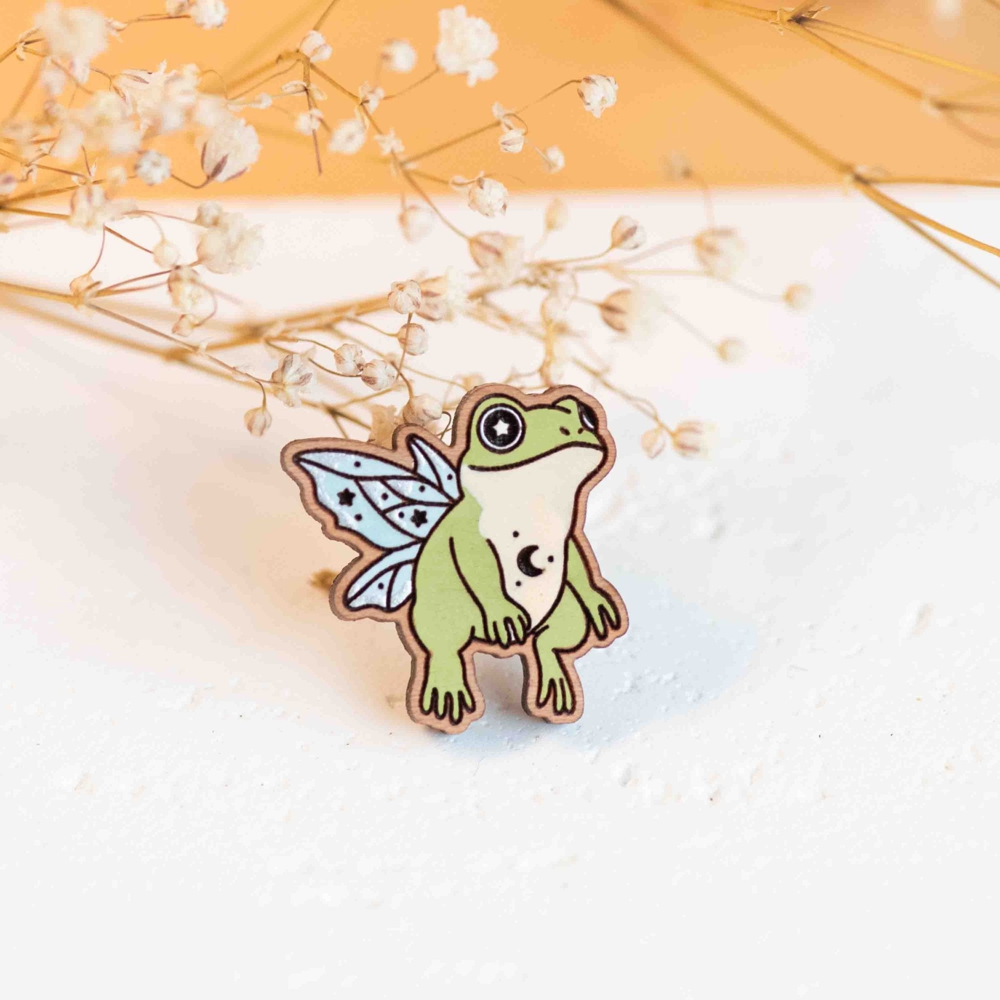 Hand - painted Fairy Frog Cherry Wood Pin Badge - PL10253 - Robin Valley Official Store