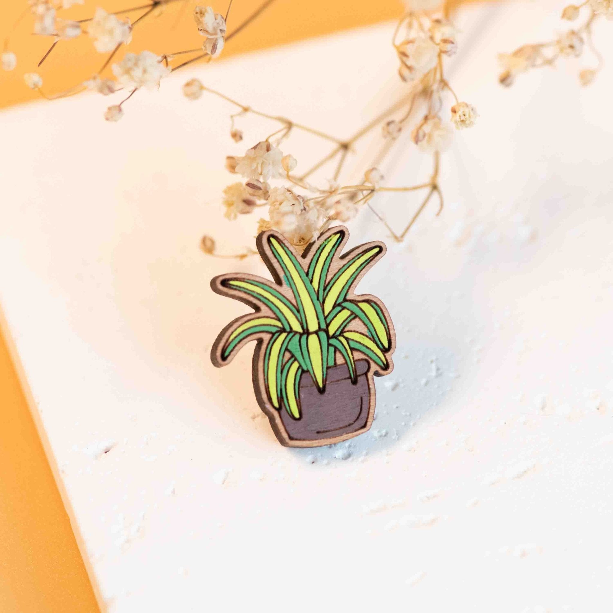 Hand - painted Indoor Plant Spider Plant Wooden Pin Badge - PO44085 - Robin Valley Official Store