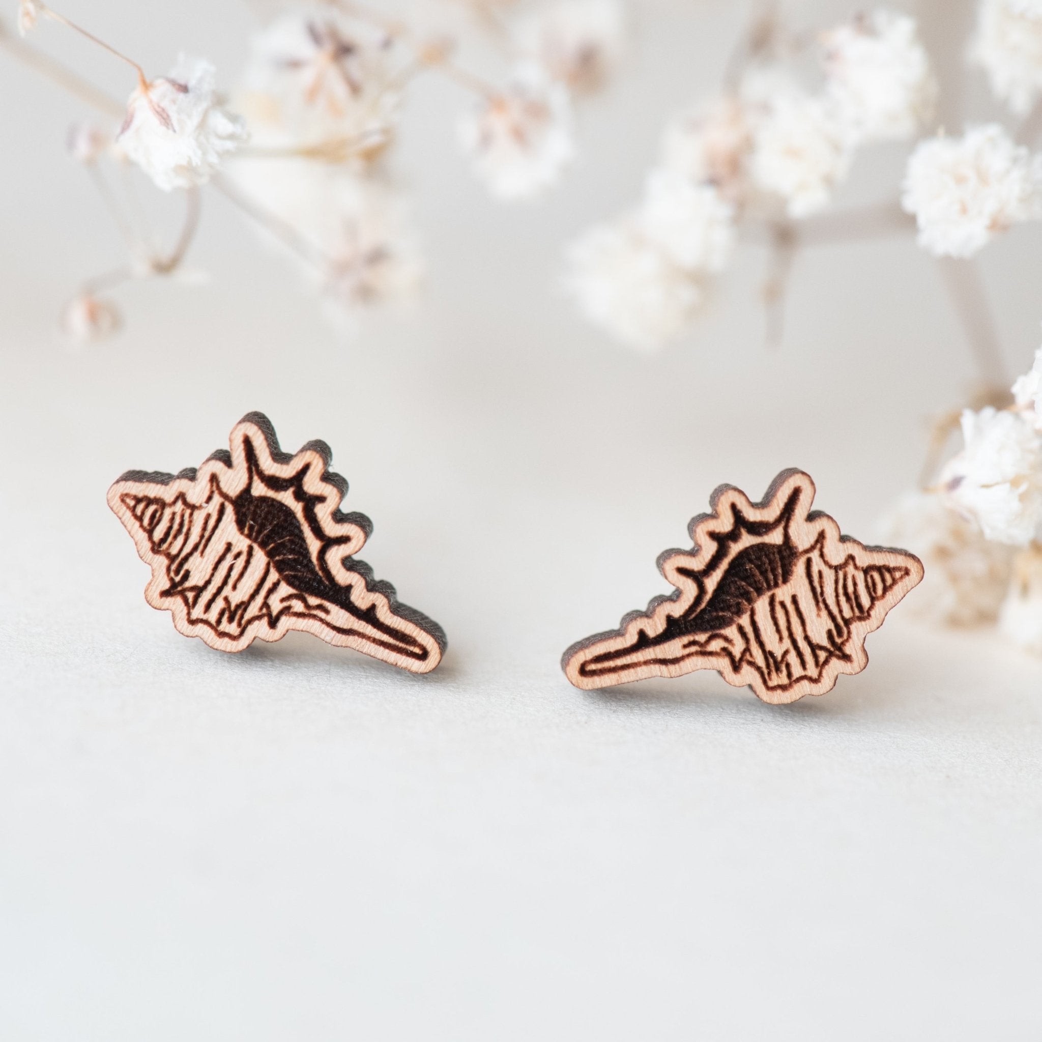 Spiny Dye - Murex Seashell Cherry Wood Stud Earrings - ES13047 - Robin Valley Official Store