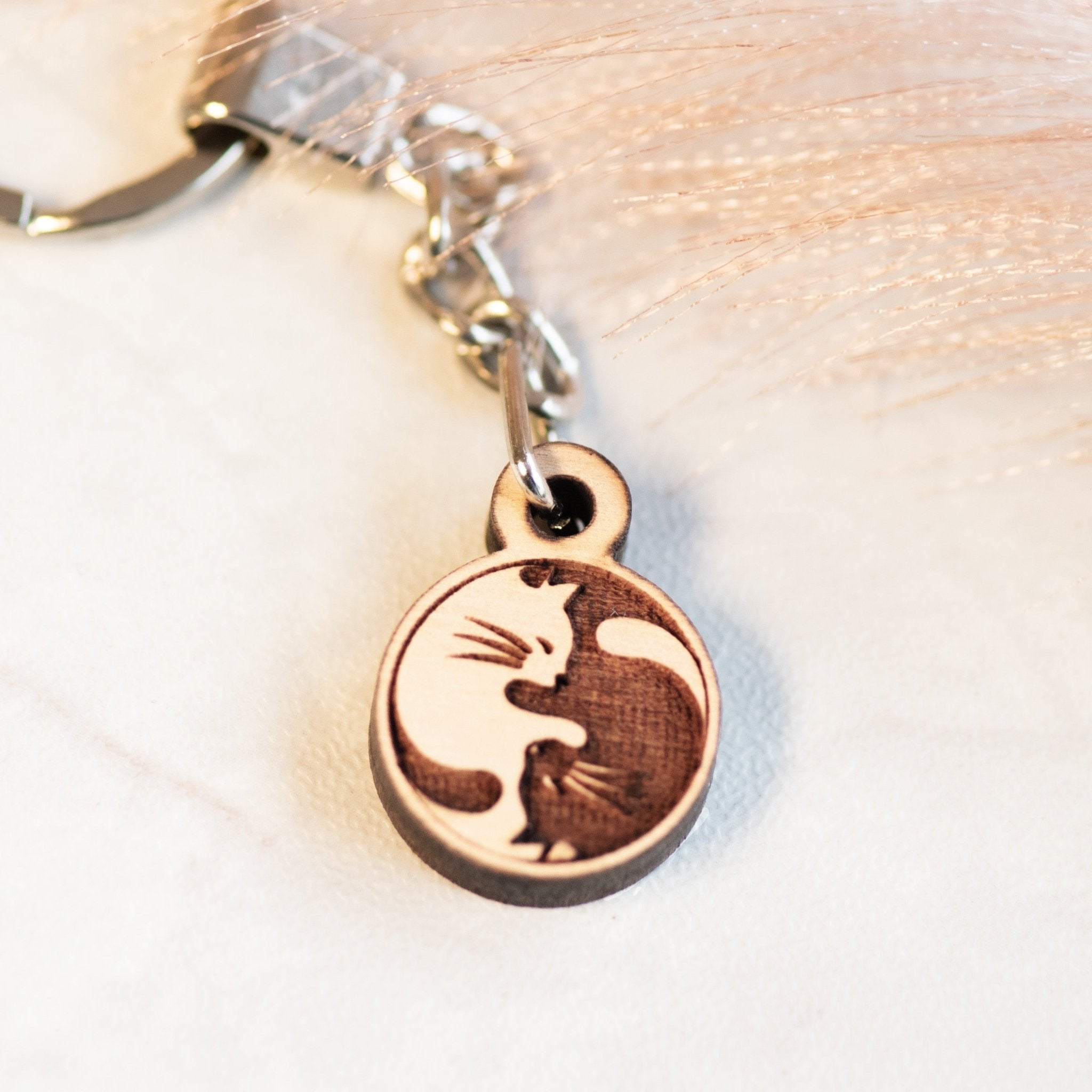 Yin Yang Cats Wooden Keyring - KT40020 - Robin Valley Official Store